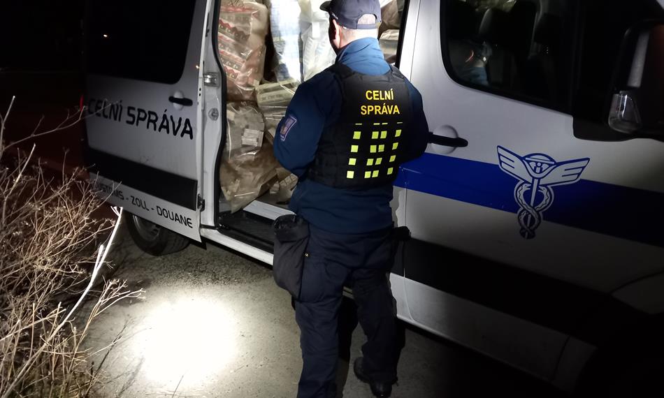 cigarety naložené ve vozidle